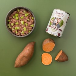 FAMILY FIRST Puszka dla psa Bogata w dziczyznę z batatami 400g
