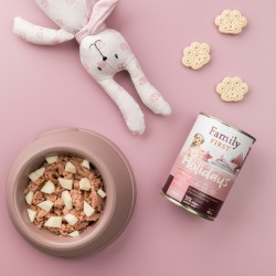 FAMILY FIRST HOLIDAYS Puszka dla psa Kurczak/królik/jabłko 400g