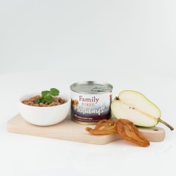 FAMILY FIRST HOLIDAYS Puszka dla psa Indyk/królik/gruszka 200g