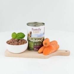FAMILY FIRST HOLIDAYS Puszka dla psa Indyk/kurczak/marchew 400g
