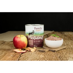 FAMILY FIRST HOLIDAYS Puszka dla psa Dziczyzna/gęś/jabłko 800g