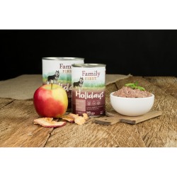 FAMILY FIRST HOLIDAYS Puszka dla psa Dziczyzna/gęś/jabłko 800g