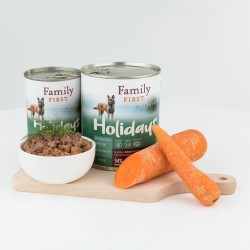 FAMILY FIRST HOLIDAYS Puszka dla psa Jagnięcina/królik/marchew 800g