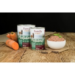 FAMILY FIRST HOLIDAYS Puszka dla psa Jagnięcina/królik/marchew 400g