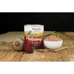 FAMILY FIRST HOLIDAYS Puszka dla psa Wołowina/burak 800g